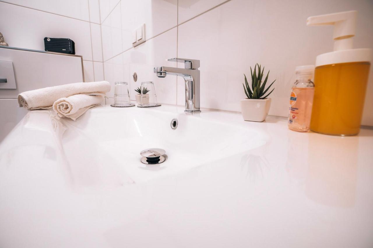 Sleep Point - Self Check In Hotel Bremen Bagian luar foto